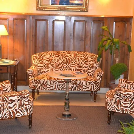 Miramar Lodge